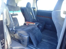 Toyota Vellfire 4