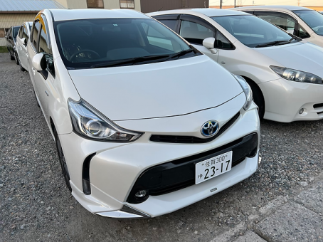 Toyota Prius Alpha 2016 год (Продан)