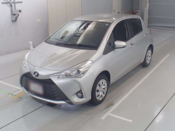 Toyota Vitz 2019 год (продан)