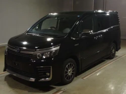 Toyota Voxy 0