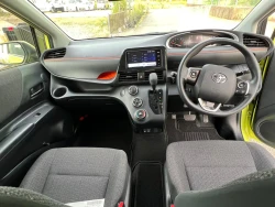 TOYOTA SIENTA 5