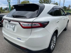 Toyota Harrier Premium 11