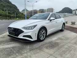 Hyundai Sonata 6