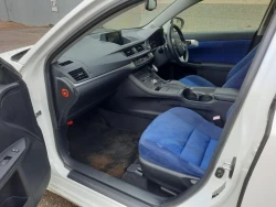 LEXUS CT200h 6