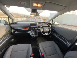 Toyota Sienta 2