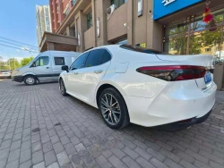 Toyota Camry 2