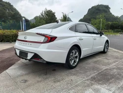 Hyundai Sonata 2