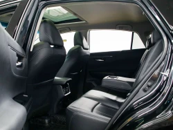 Toyota Harrier 4