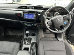 Toyota Hilux 8