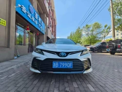 Toyota Camry 1