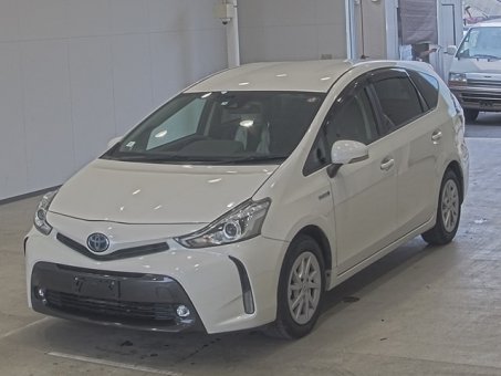 Toyota Prius Alpha 2019 год (продан)