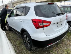 Suzuki SX4 S-Cross 4