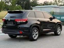 Toyota Highlander 4