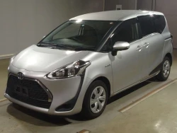 Toyota Sienta 0