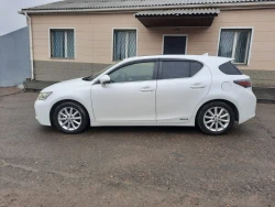 LEXUS CT200h 4