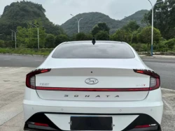 Hyundai Sonata 8