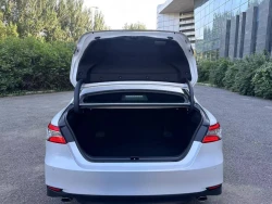 Toyota Camry 8