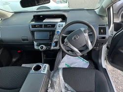 Toyota Prius Alpha 1