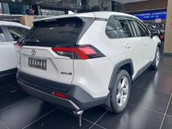 Toyota Rav4 8