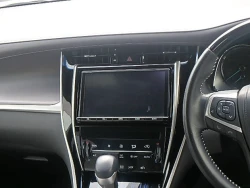 Toyota Harrier HV 2