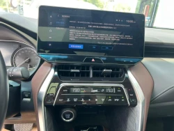 Toyota Harrier 4