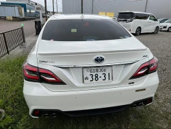 Toyota Crown 8