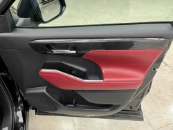 Toyota Crown Kluger 3