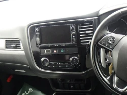 Mitsubishi Outlander 1