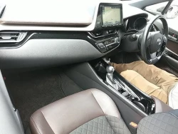 Toyota CH-R 1