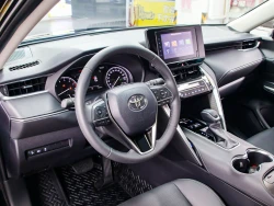 Toyota Harrier 2