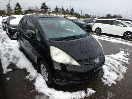 HONDA FIT 2010 год (доступен к заказу)